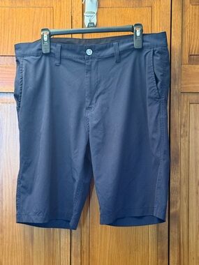 Men's Navy Performance moisture wicking shorts size 36